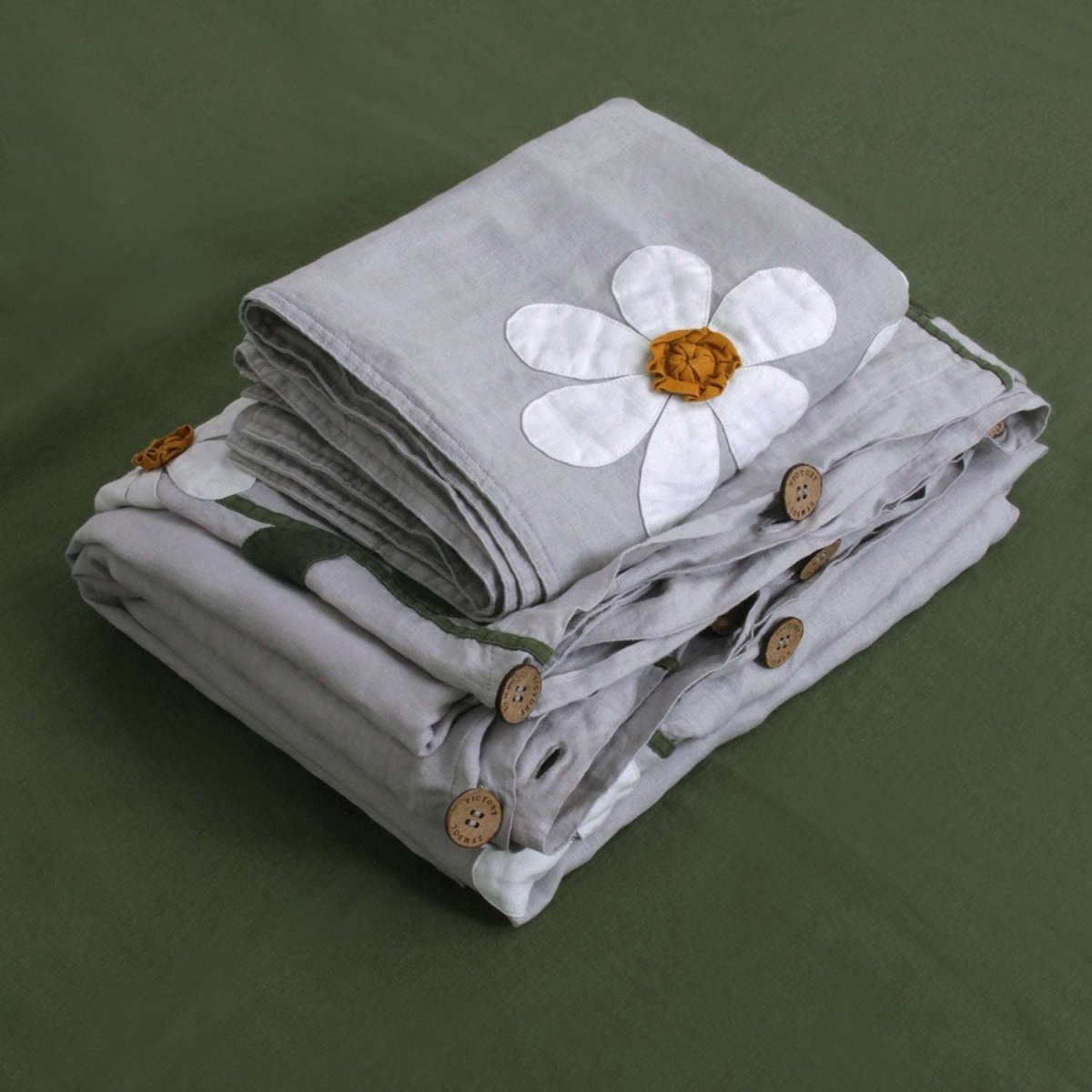 Daisy Flower Applique Embroidery Design 100% Organic Linen Duvet Cover Set - Victory Symbol