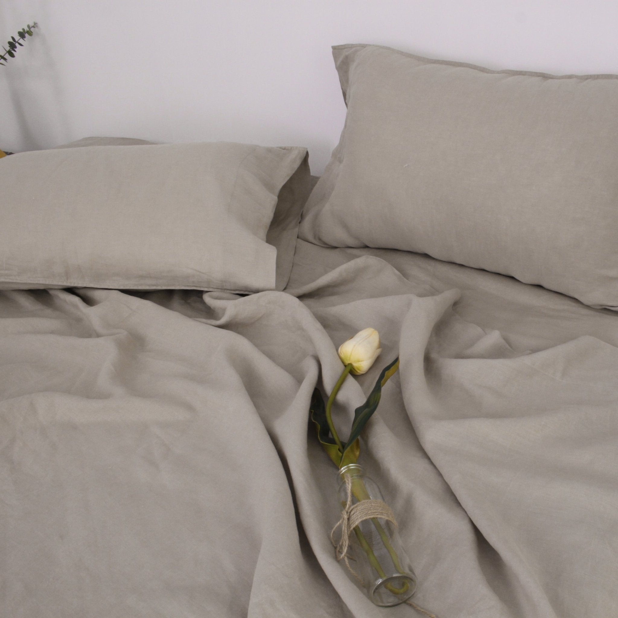 Khaki 100% Organic Linen Sheets Set - Victory Symbol