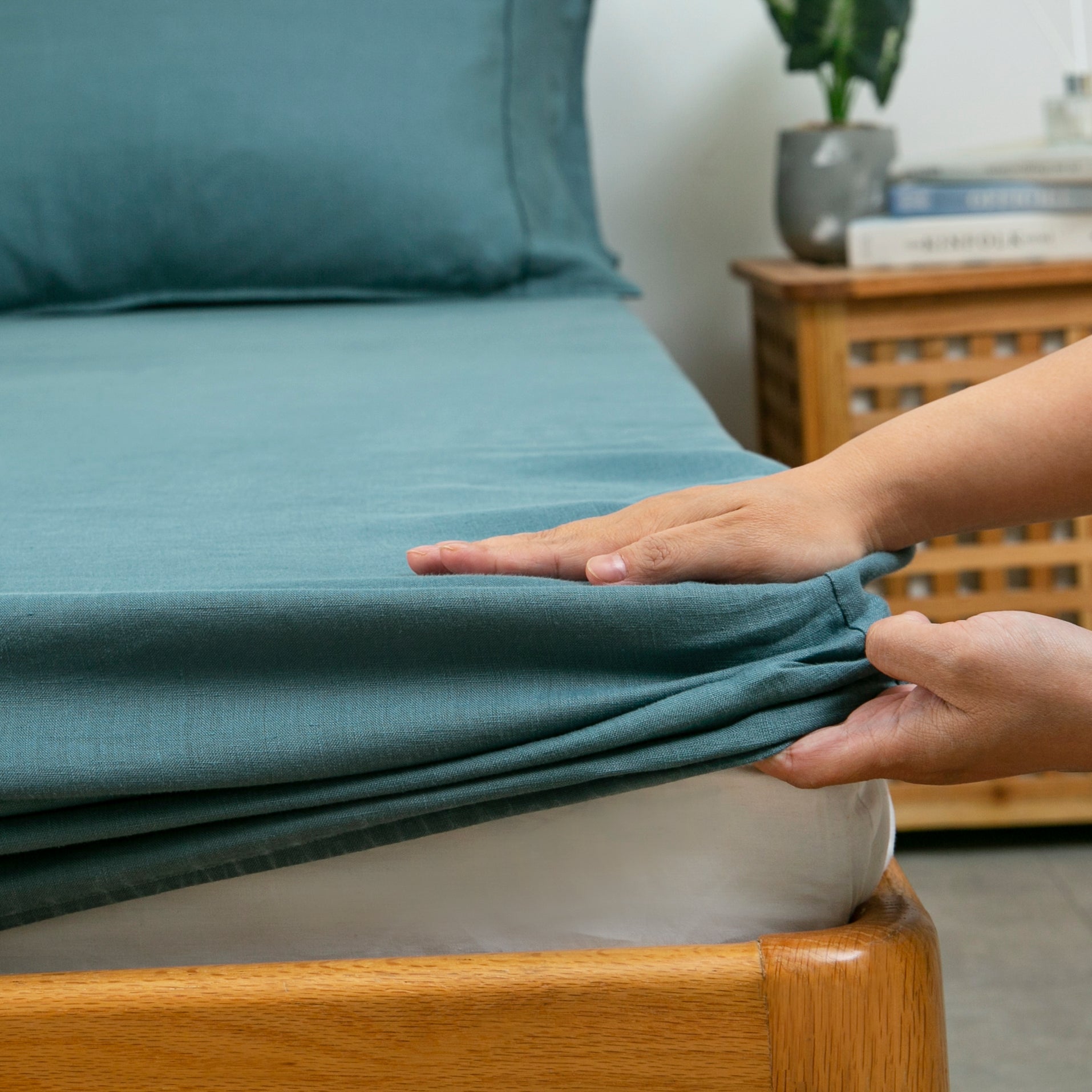 Mineral Blue 100% Organic Linen Fitted Sheet - Victory Symbol