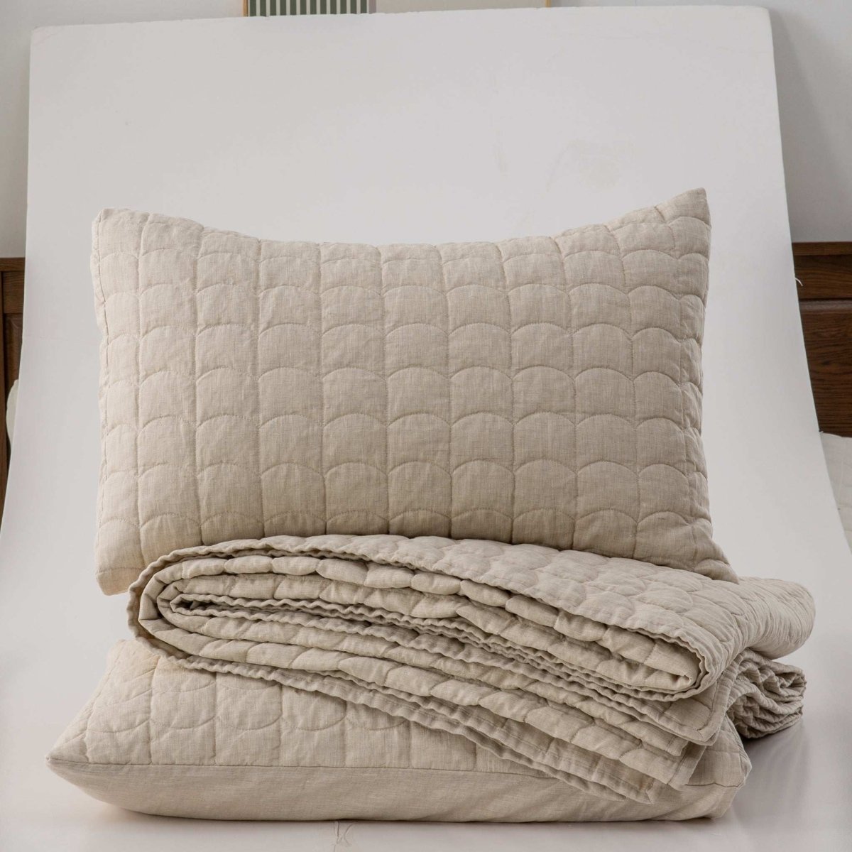 Natural Undyed Linen 100% Organic Linen Quilt Set With Tile Pattern - Victory Symbol